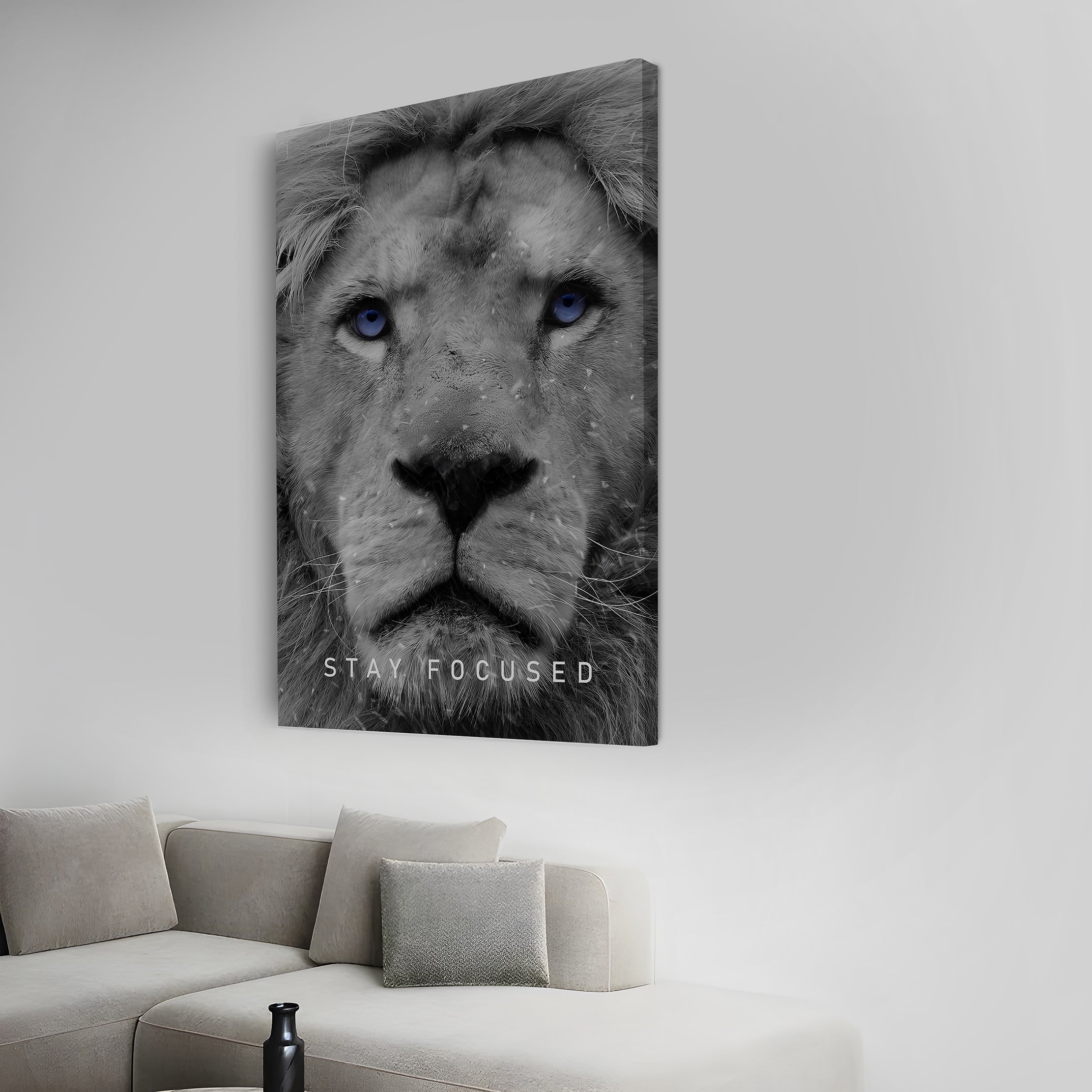 Lion "Stay focused"